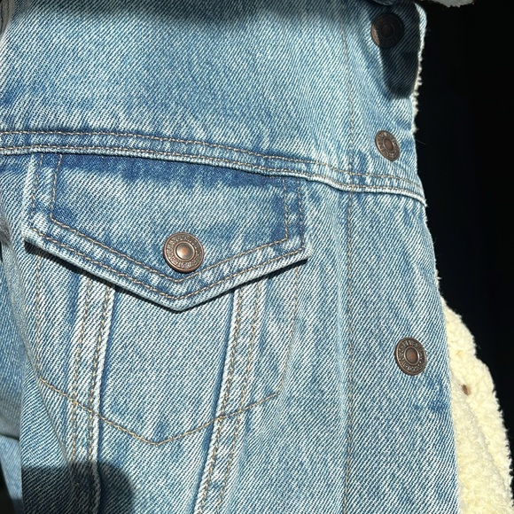 NWT LEVI’S ORIGINAL SHERPA TRUCKER JACKET - Picture 5 of 6